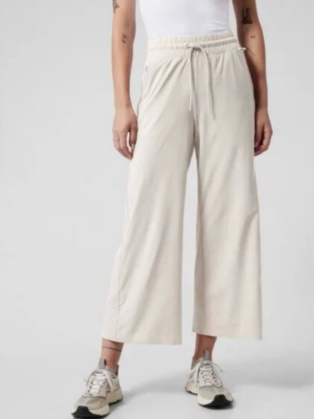 Athleta Light Beige Cropped Wide-Leg Drawstring Pants